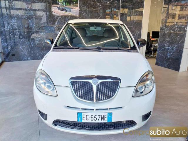 LANCIA Ypsilon 1.2 69 CV Unyca