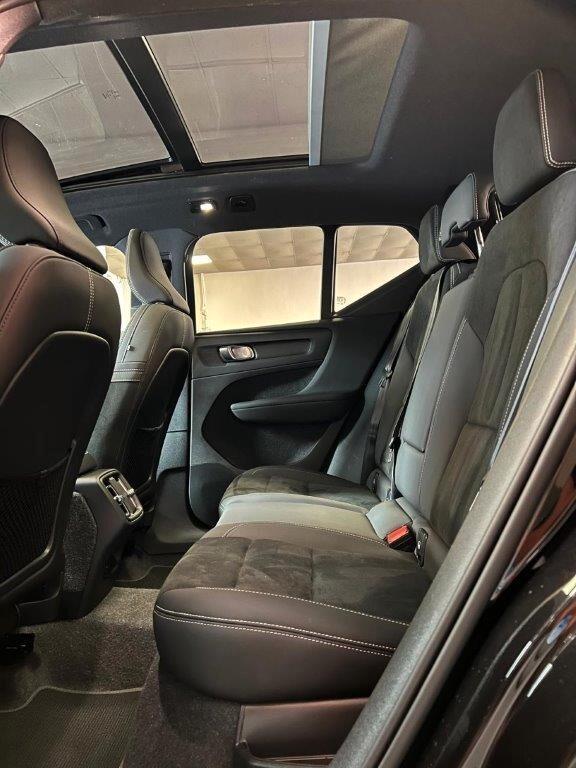 Volvo XC40 2.0 b4 Hybrid Ultra Dark 197cv