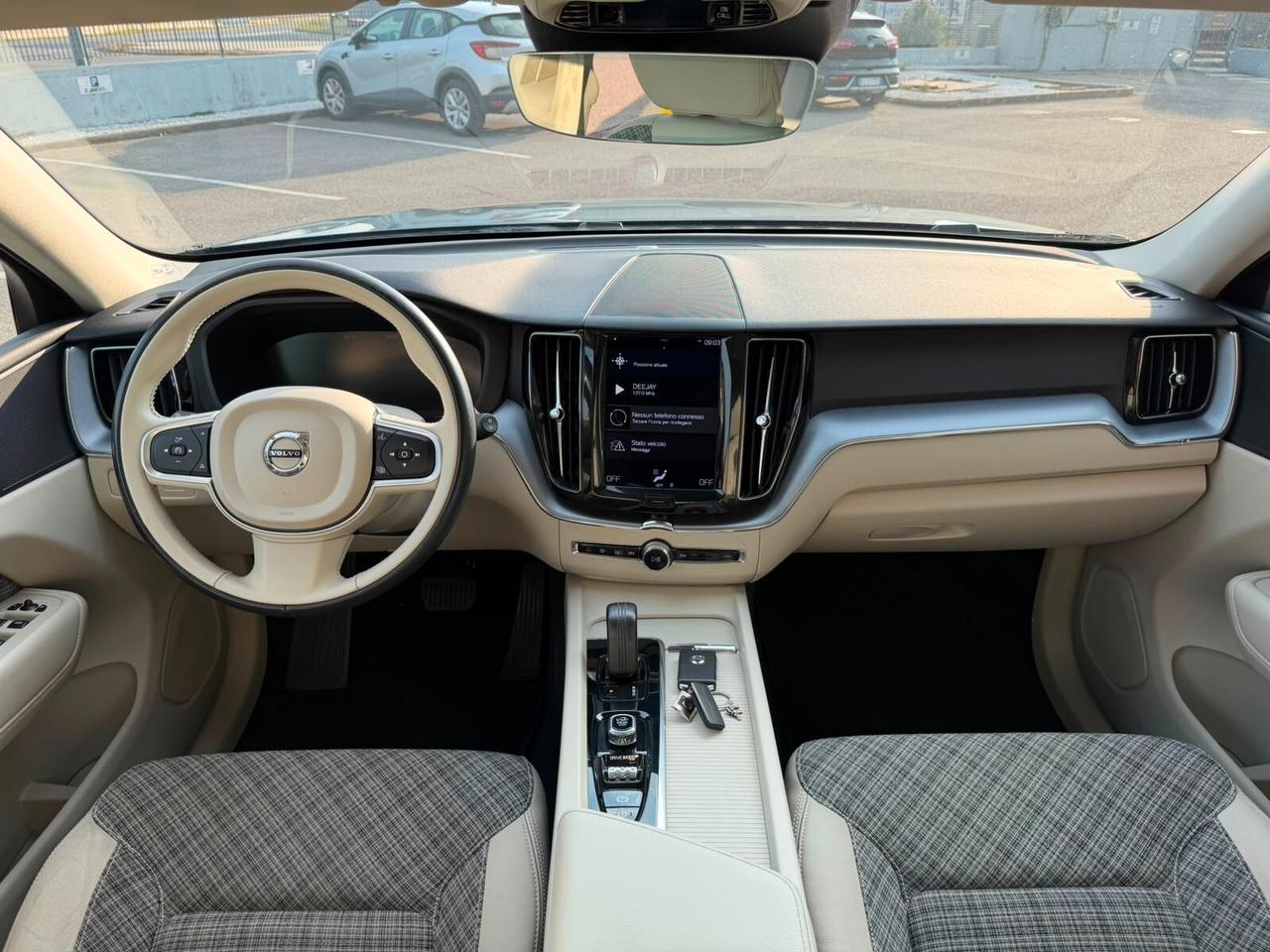Volvo XC60 B4 AWD Geartronic Momentum MY21