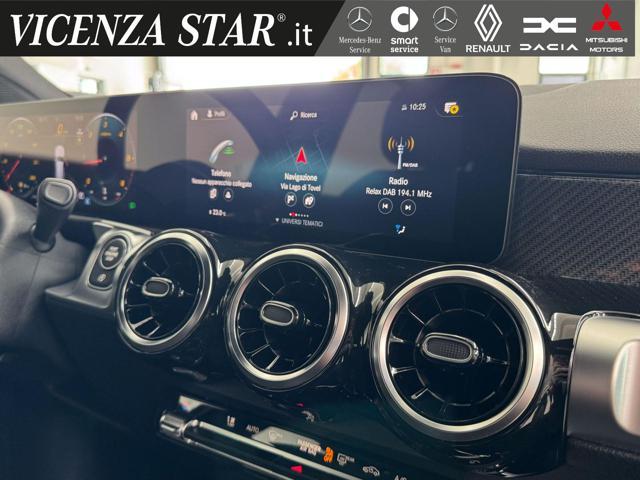MERCEDES-BENZ GLB 180 d PREMIUM AMG