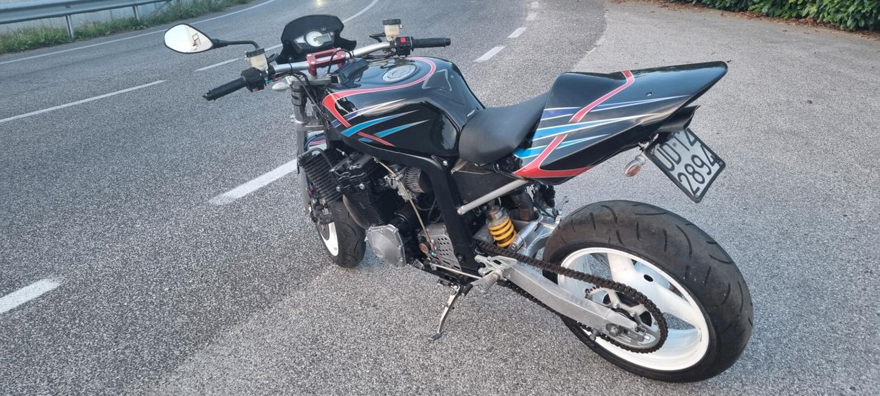 Suzuki GSX 1100 R