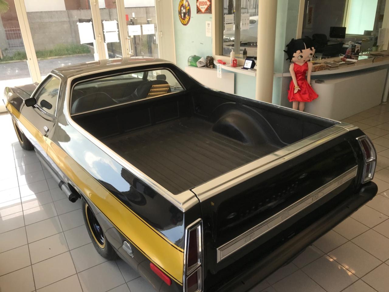 Ford Gran Torino Black & Gold