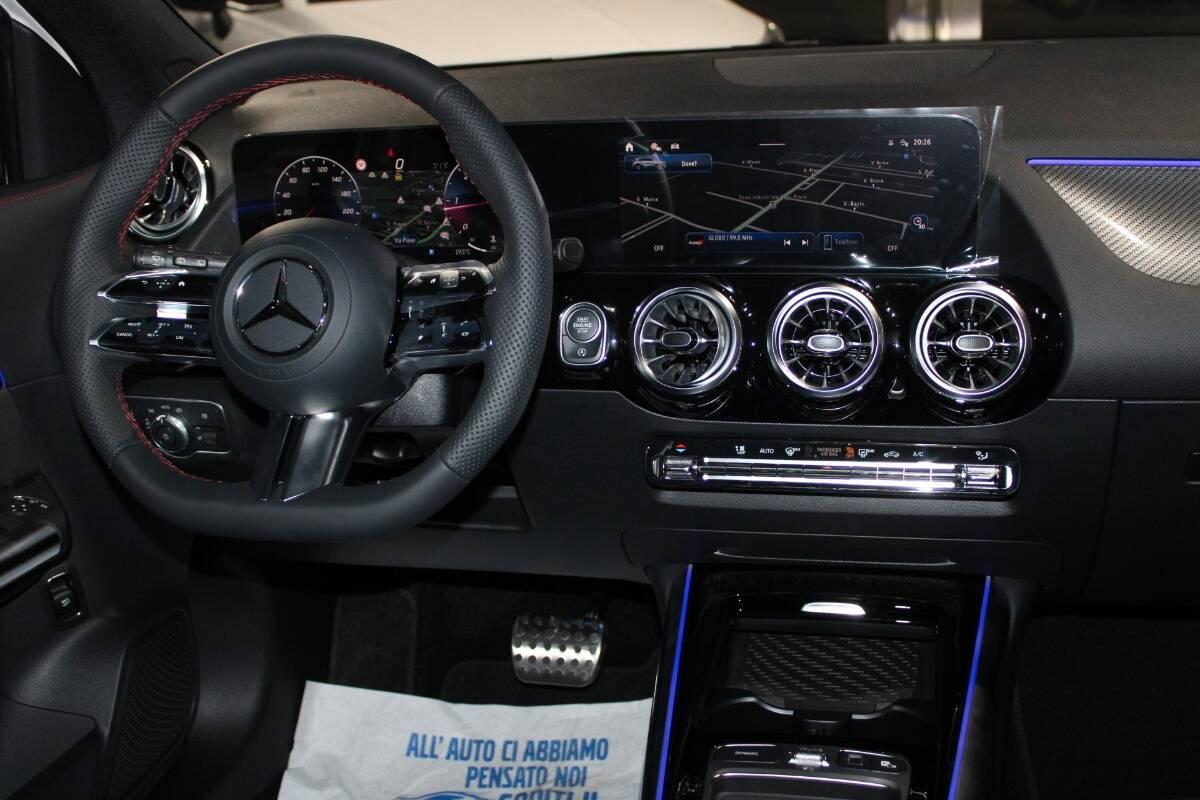 Mercedes Classe GLA 200 d AMG Line Premium auto Con TELECAMERA