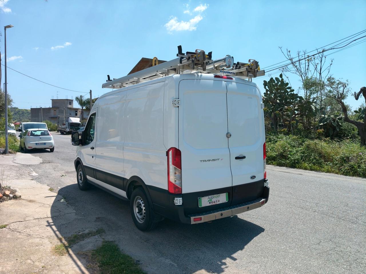 Ford transit 2.0 TDCi 130 CV 4wd allestito