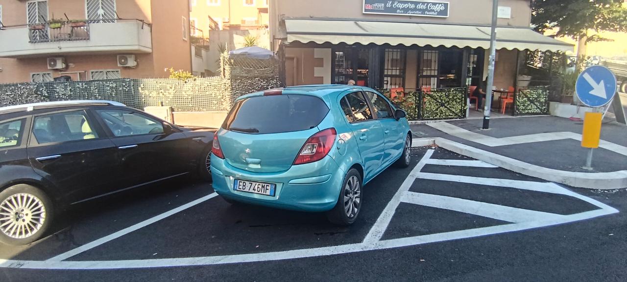 Opel Corsa 1.2 3 porte Club