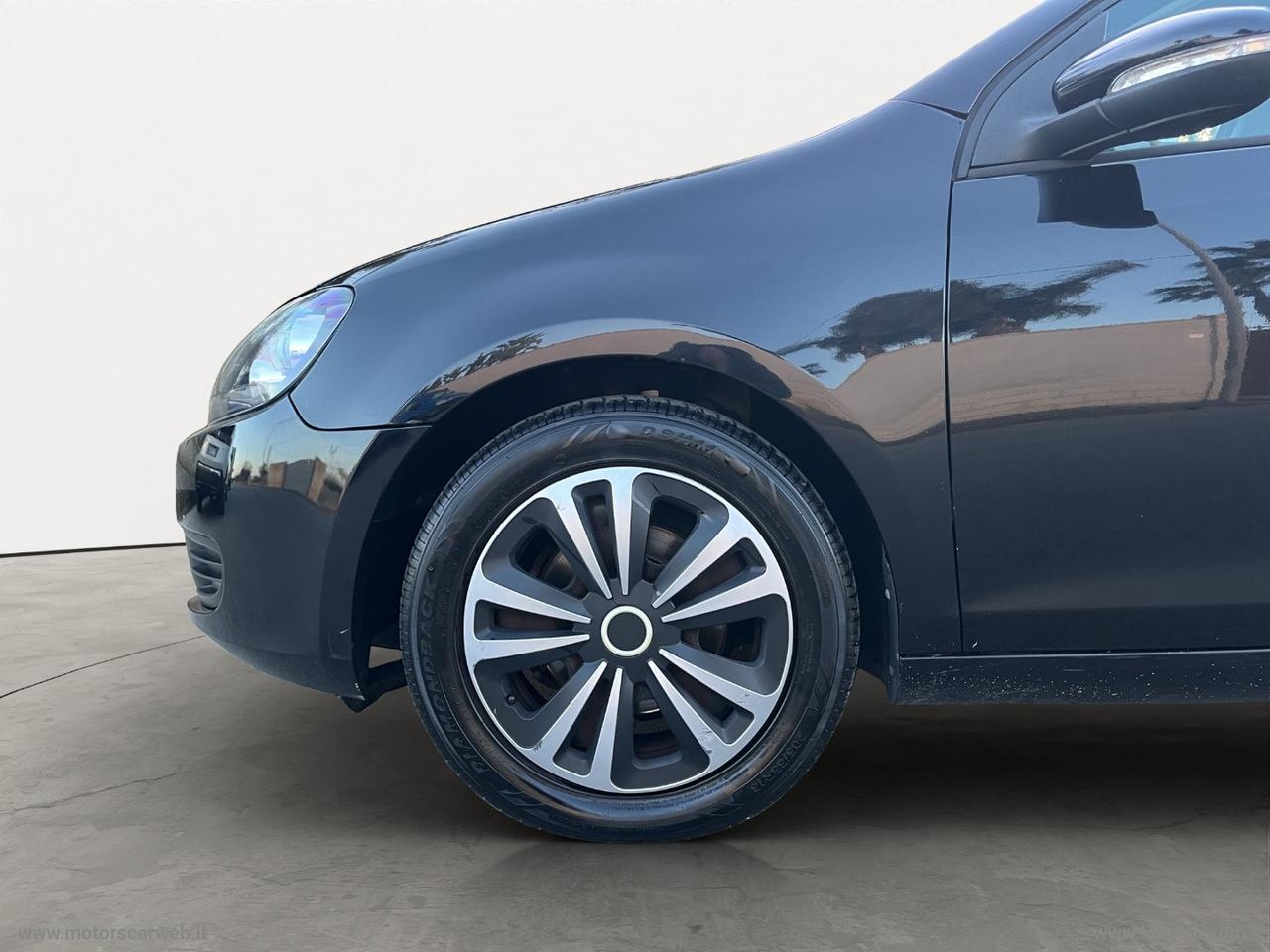 VOLKSWAGEN Golf 1.6 5p. Comfortline