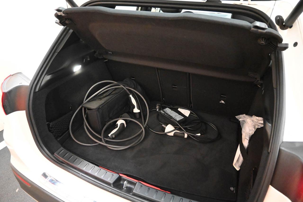 MERCEDES GLA (H247) GLA 250 e EQ-Power...