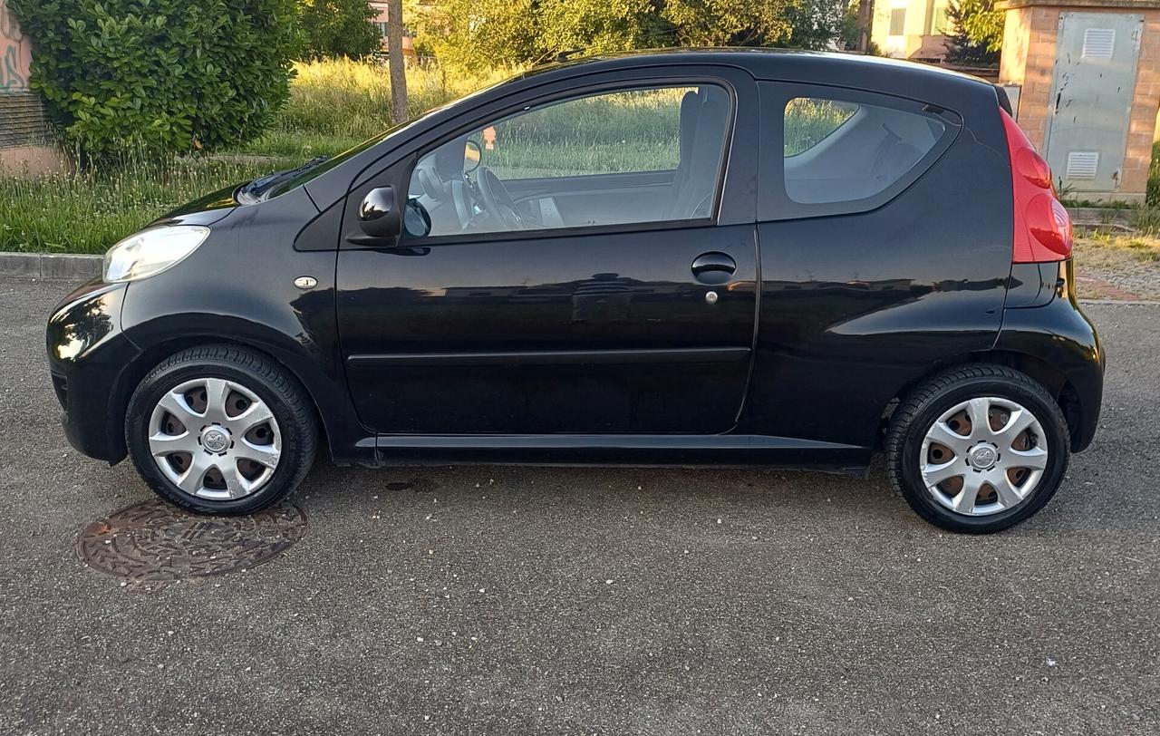 Peugeot 107 1.0 68CV 3p. Sweet Years