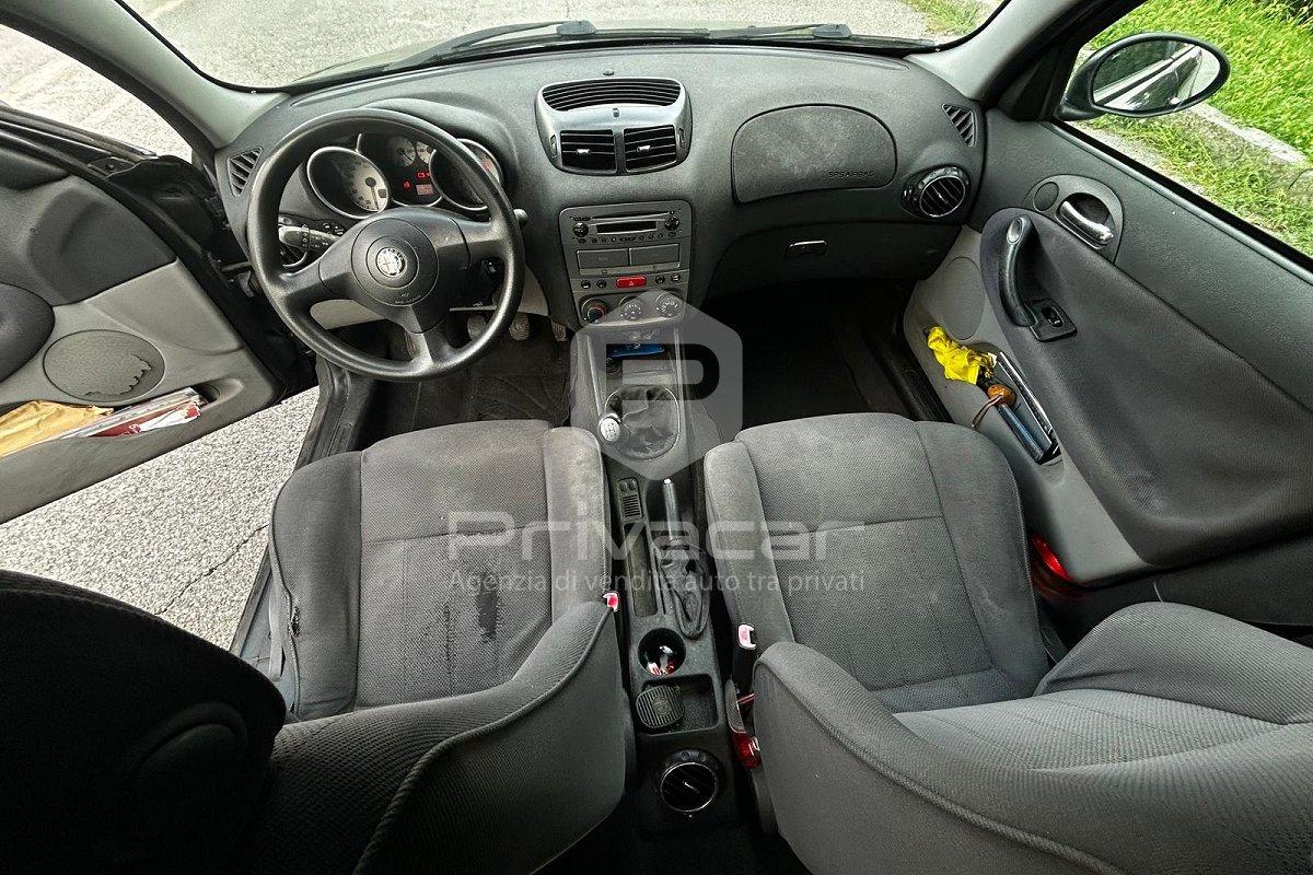 ALFA ROMEO 147 1.6i 16V T.S. (105 CV) cat 5p. Connect