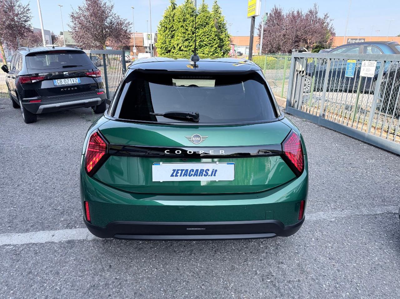 Mini Cooper 5 Porte C Favoured 1.5 Auto Favoured