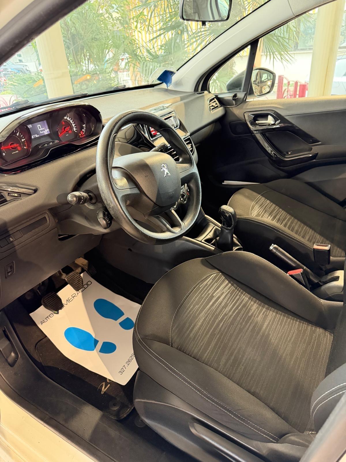 Peugeot 208 1.2 VTi 82 CV 3 porte Allure