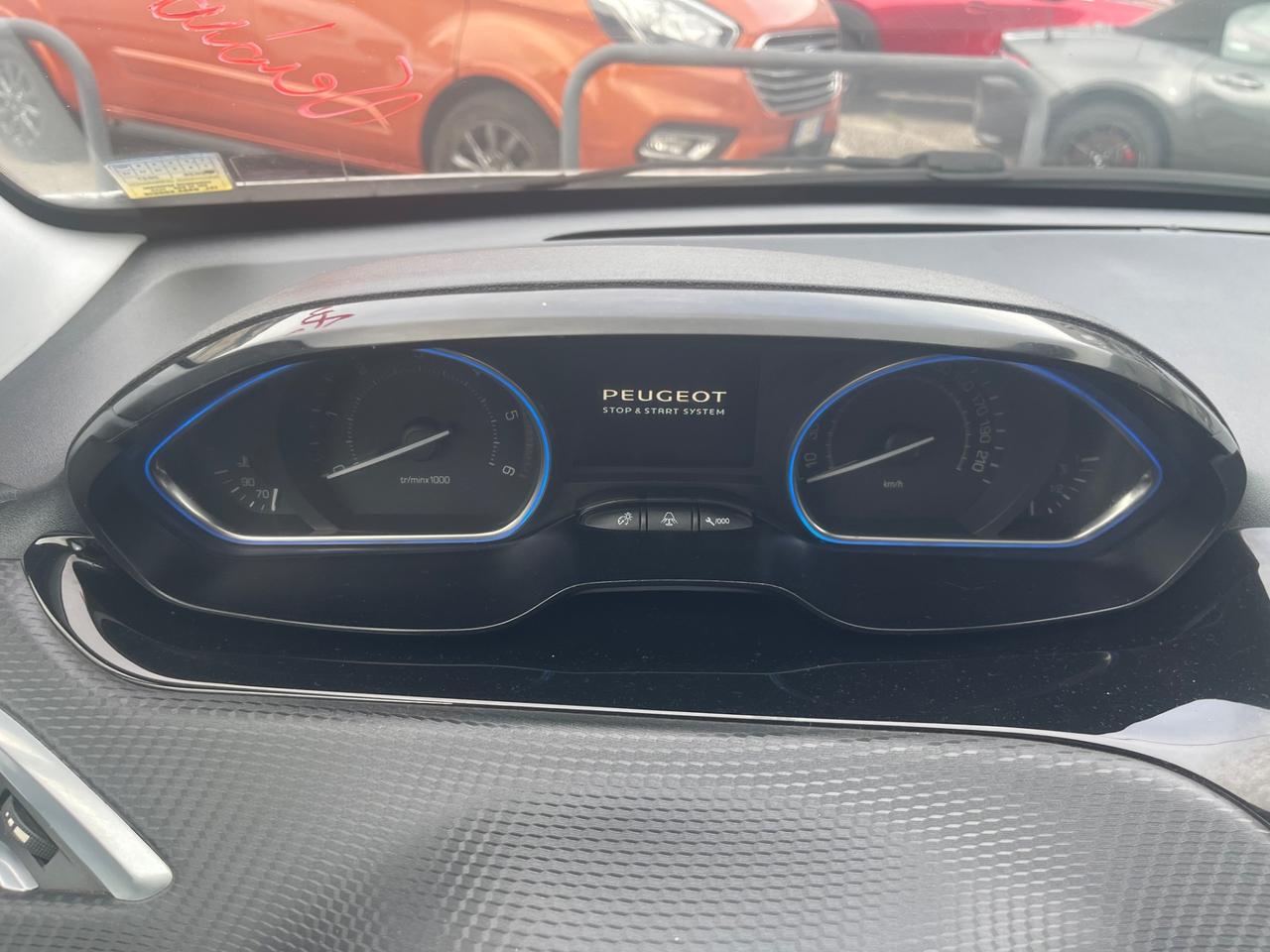 Peugeot 2008 1.6 e-HDi 115 CV Stop&Start Féline
