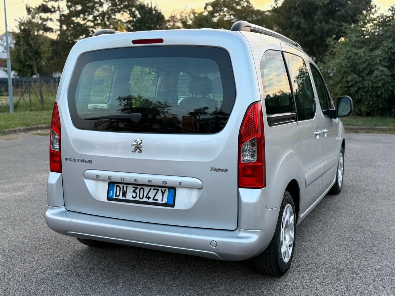 PEUGEOT PARTNER TEPEE 1.6 HDi 90CV FULL SPAZIOSA