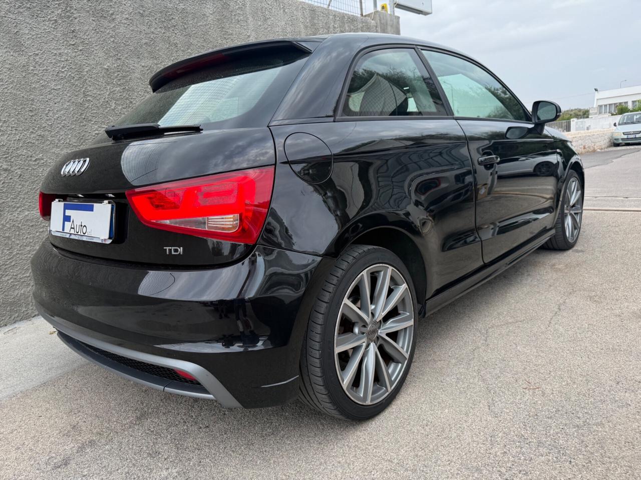 Audi A1 1.6 TDI 90 CV S-Line Exterior Pack,LED Diurni,Bluetooth,Comandi al volante,ecc.