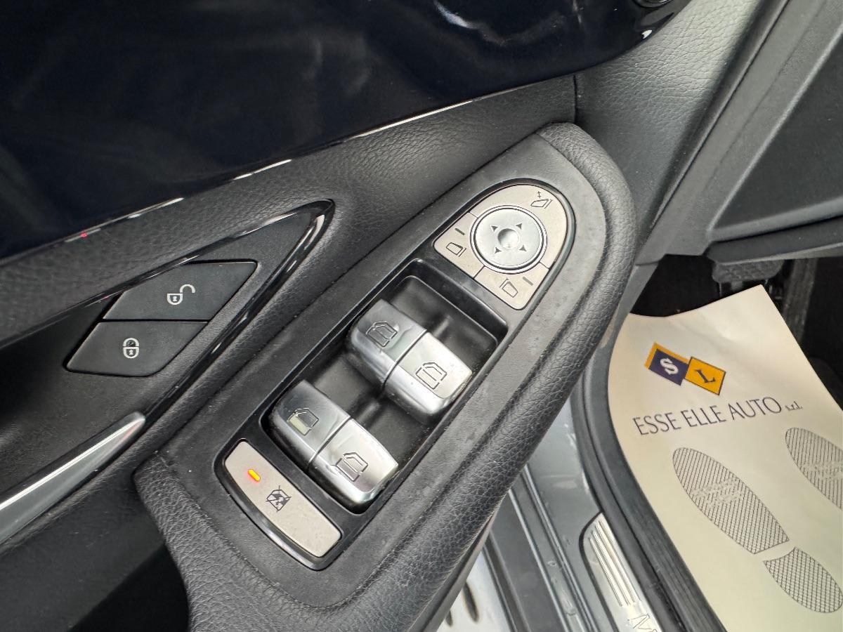 MERCEDES GLC 250 4Matic Sport TETTO/ LED/ PEDANE