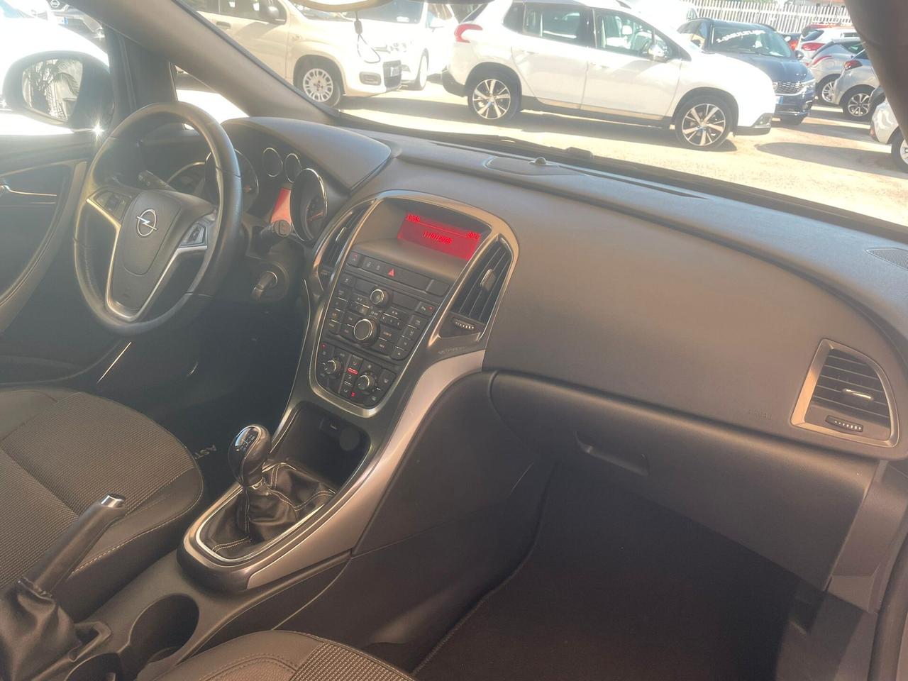 Opel Astra 1.4 Turbo 140CV 5 porte GPL Tech Cosmo
