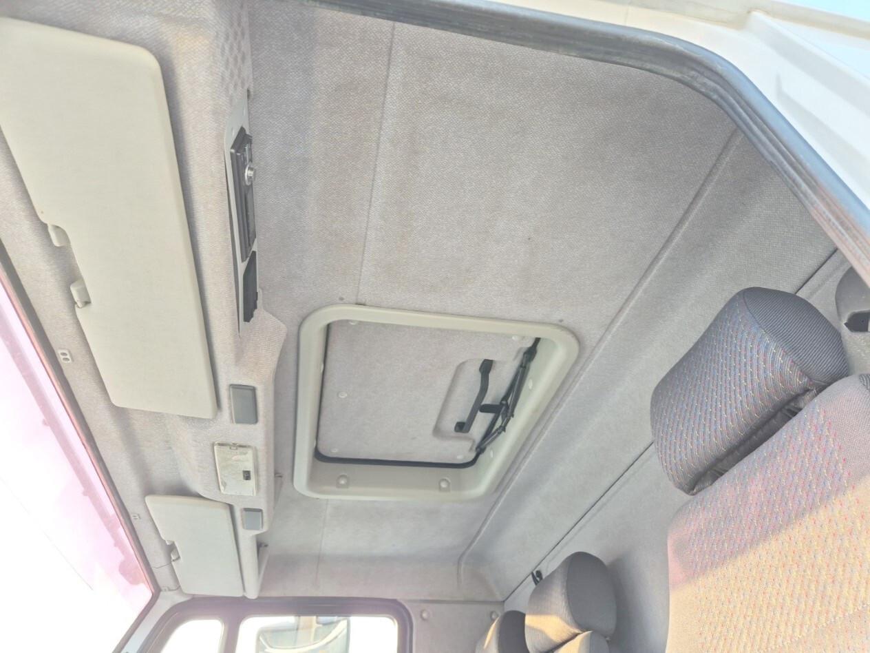 MAN 13 284 cassone e gru scarrabili con Radiocomando