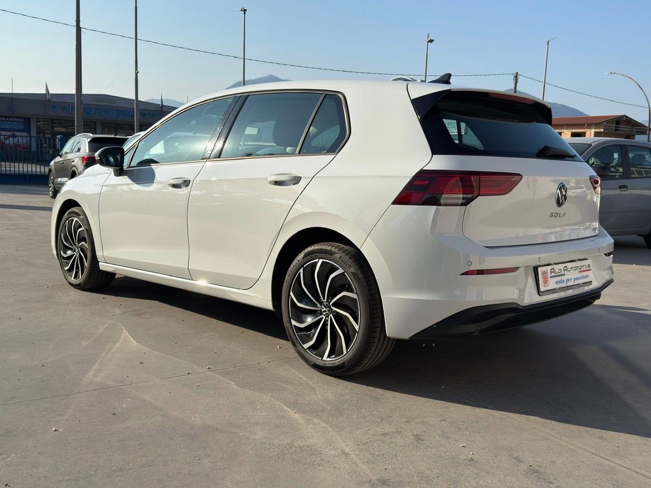 Volkswagen Golf 1.0 eTSI EVO DSG Life