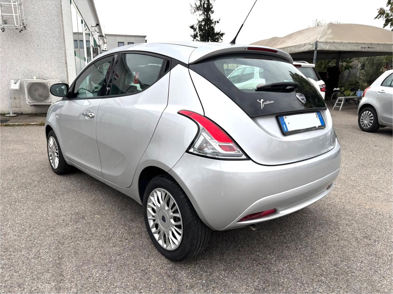 Lancia Ypsilon 1.2 69 CV 5 porte Opening Edition