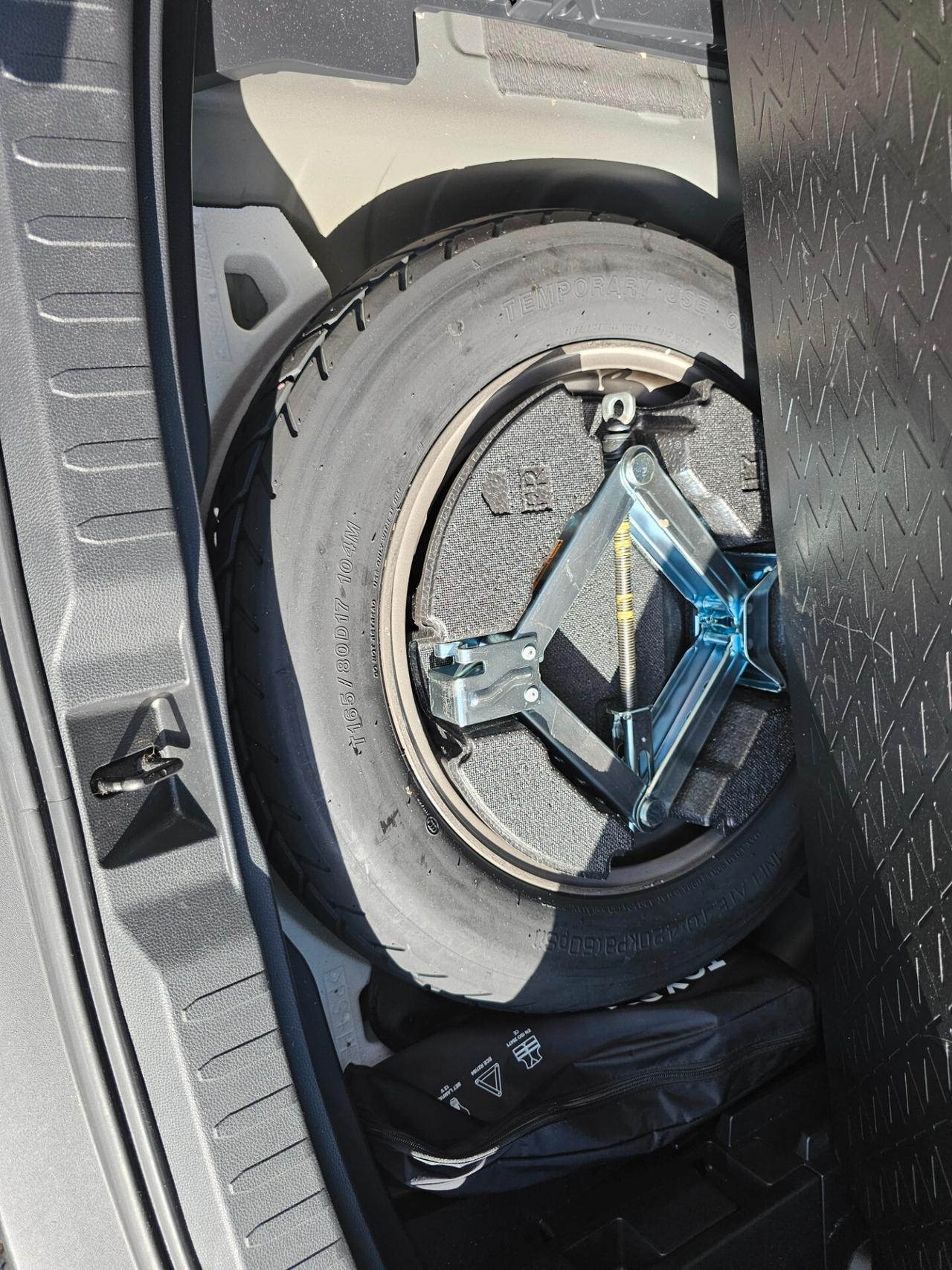 Toyota RAV 4 RAV4 2.5 HV (218CV) E-CVT 2WD Business