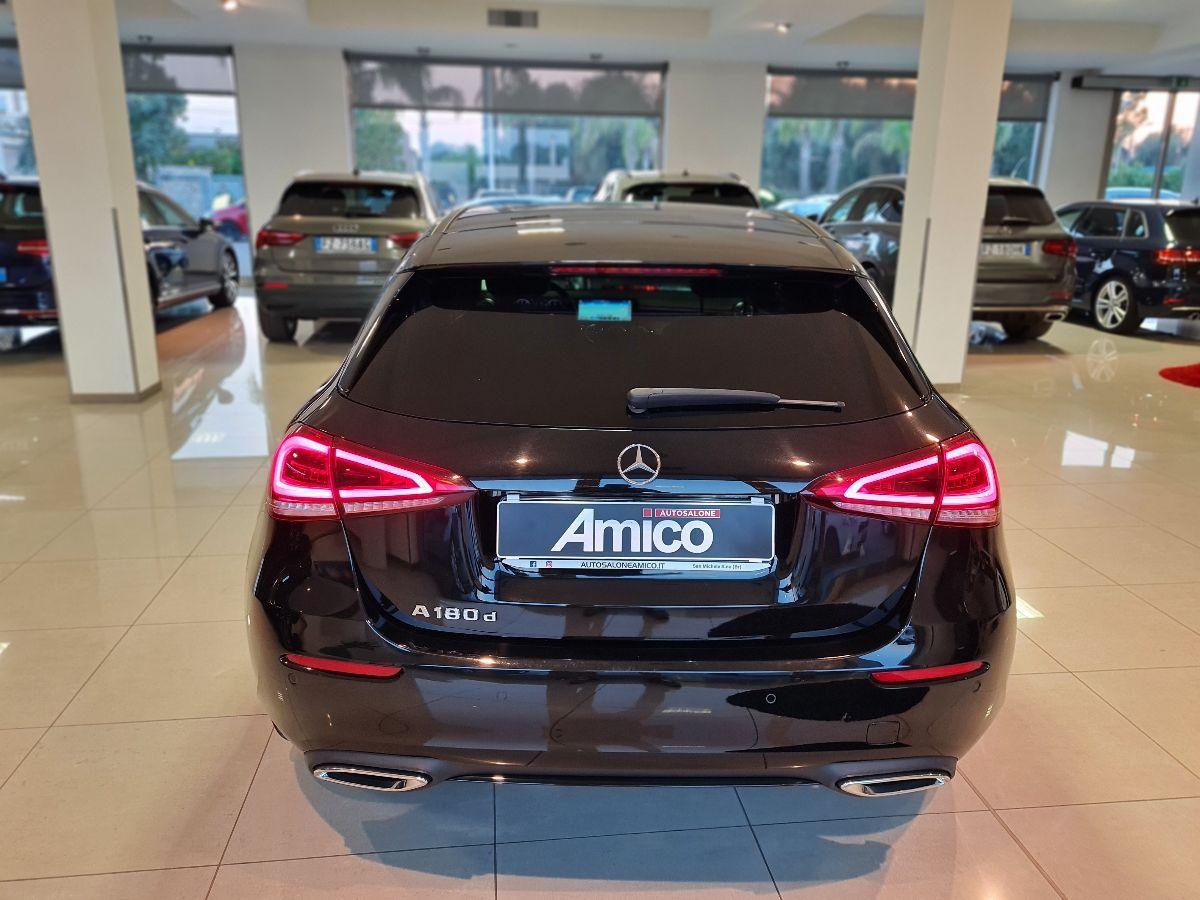 MERCEDES Classe A 180 d Automatic Premium Luci Ambient