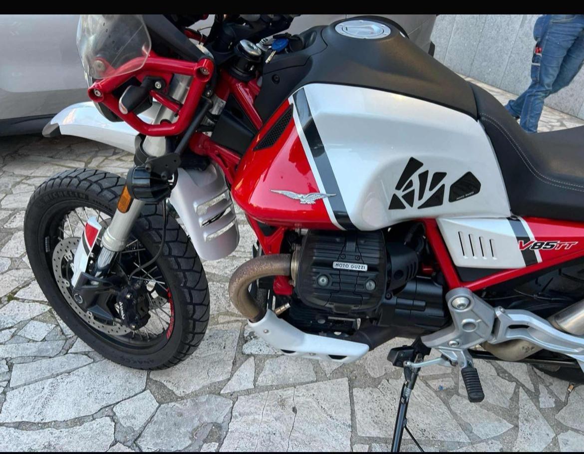 Moto Guzzi V85 TT v85 tt