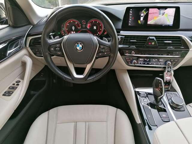 BMW 520 520d Touring Luxury FULL-LED - DIGITAL KEY
