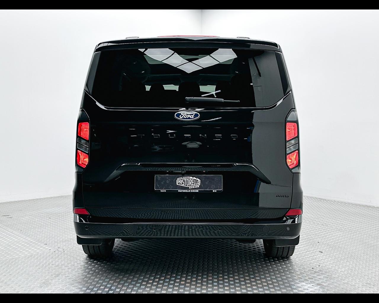FORD Tourneo Custom 2ªs - Tourneo Custom 320 2.0 EcoBlue 170CV au