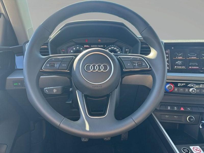 Audi A1 SPB 30 TFSI Advanced Black Pack 17" Cockpit