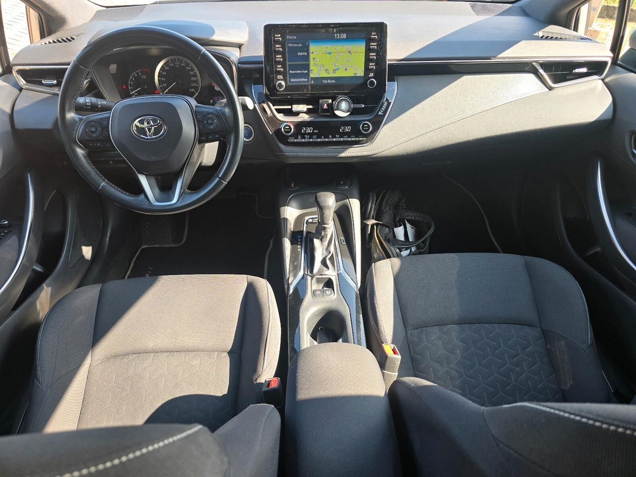 Toyota Corolla 1.8 Hybrid Business