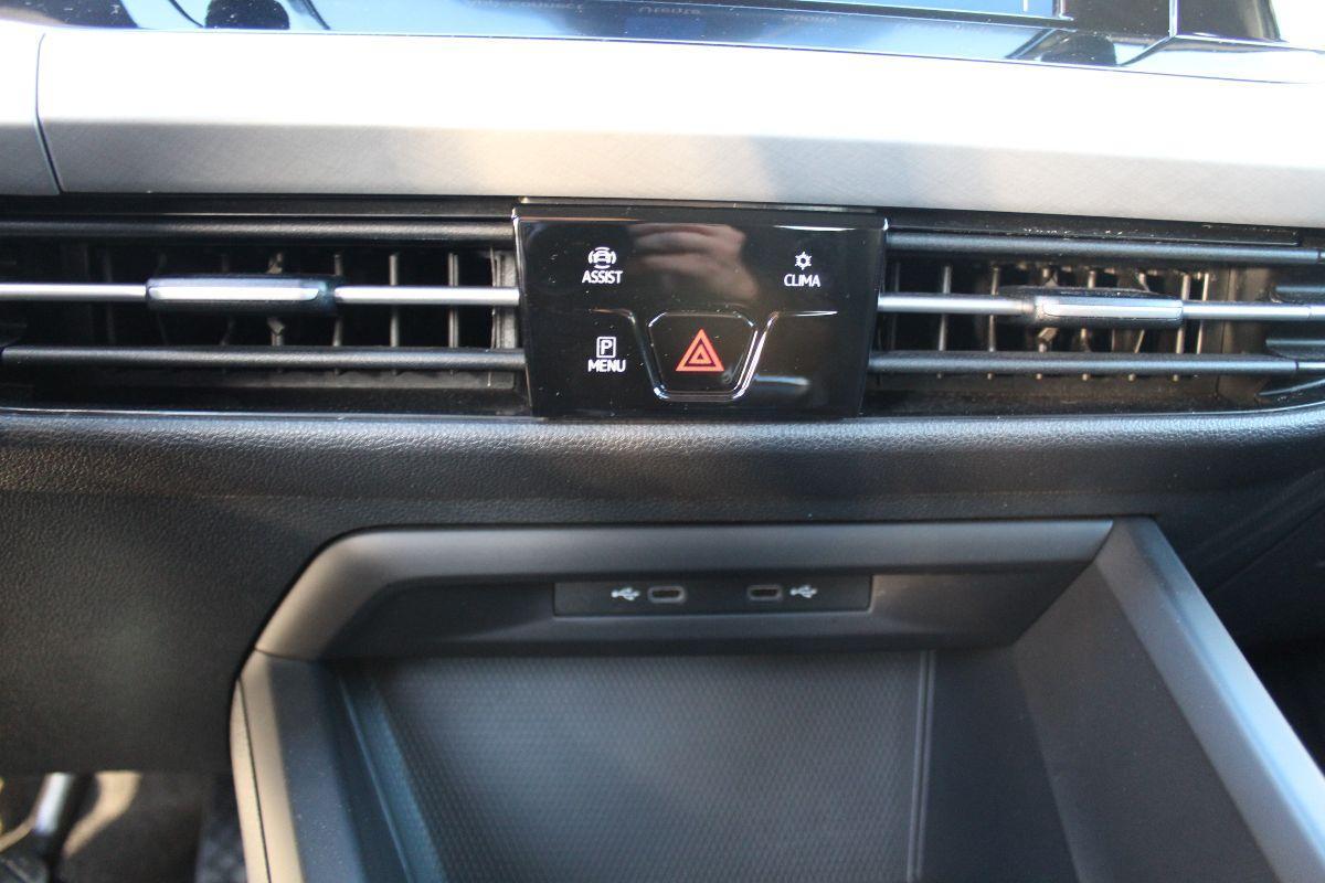 VOLKSWAGEN - Golf - 1.0 TSI EVO Life