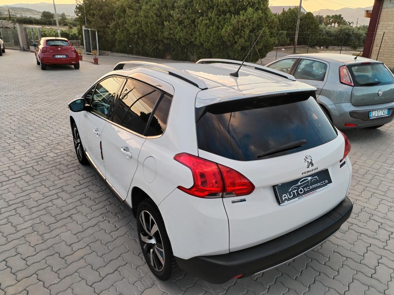 Peugeot 2008 BlueHDi 120 S&S Féline 2015