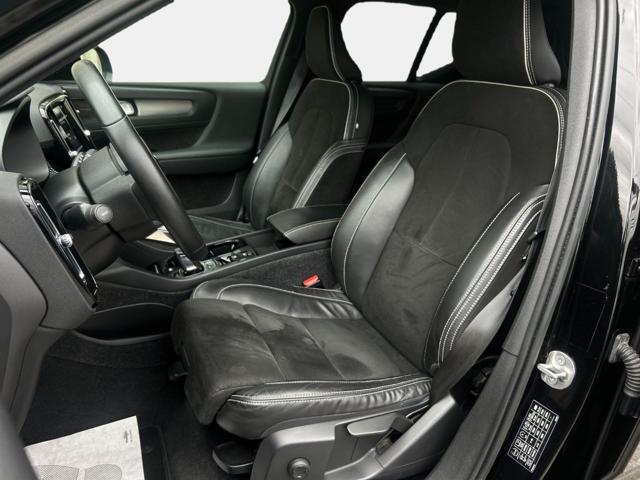 VOLVO XC40 T5 Recharge Plug-in Hybrid R-design