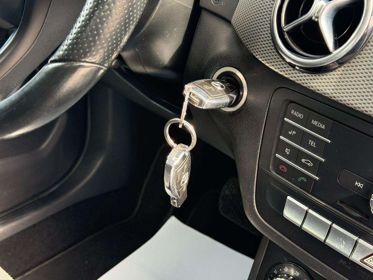 MERCEDES-BENZ CLASSE B180CDI AUTOMATICA SPORT