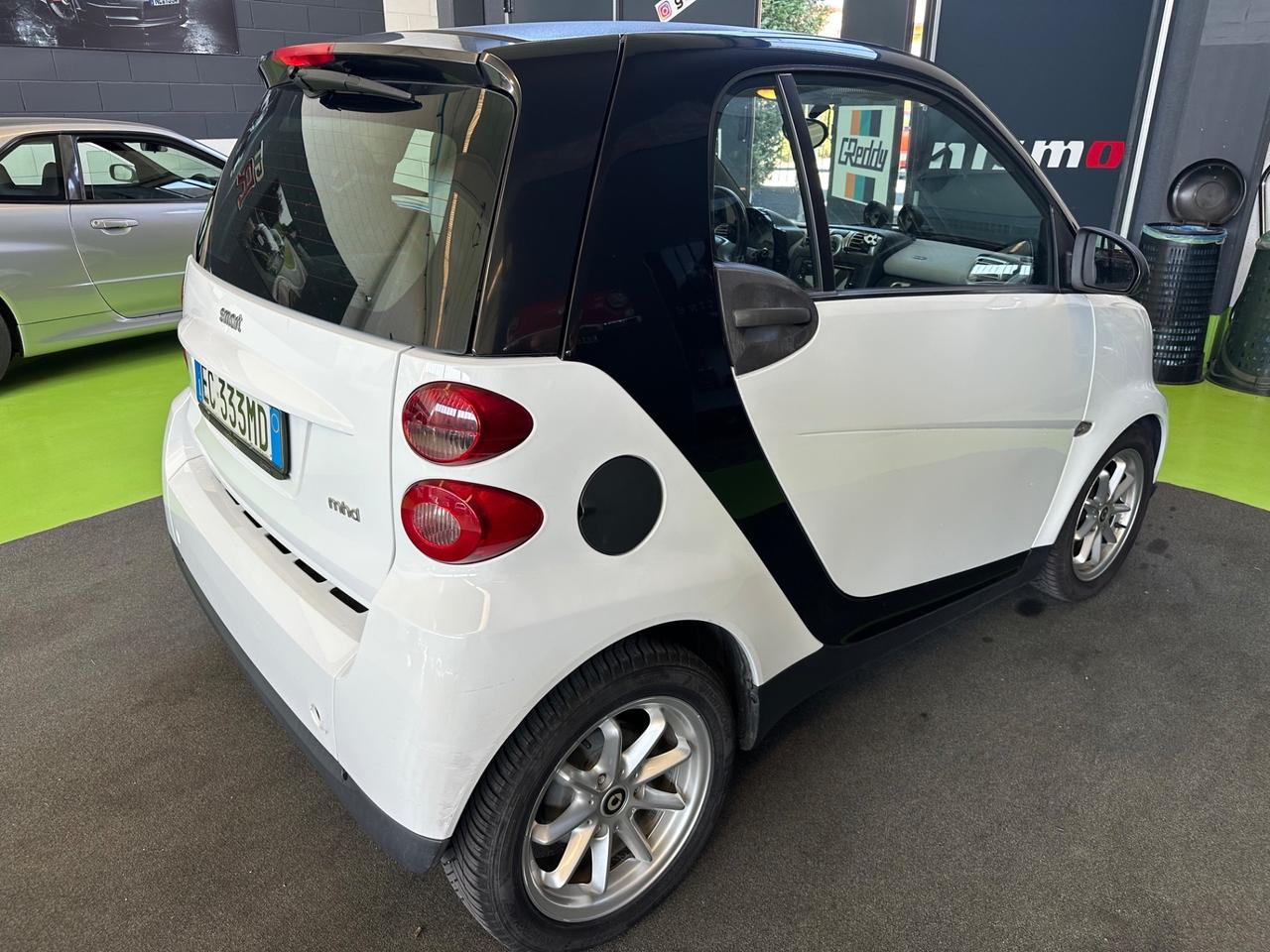 Smart ForTwo 1000 52 kW MHD NAVI-PELLE