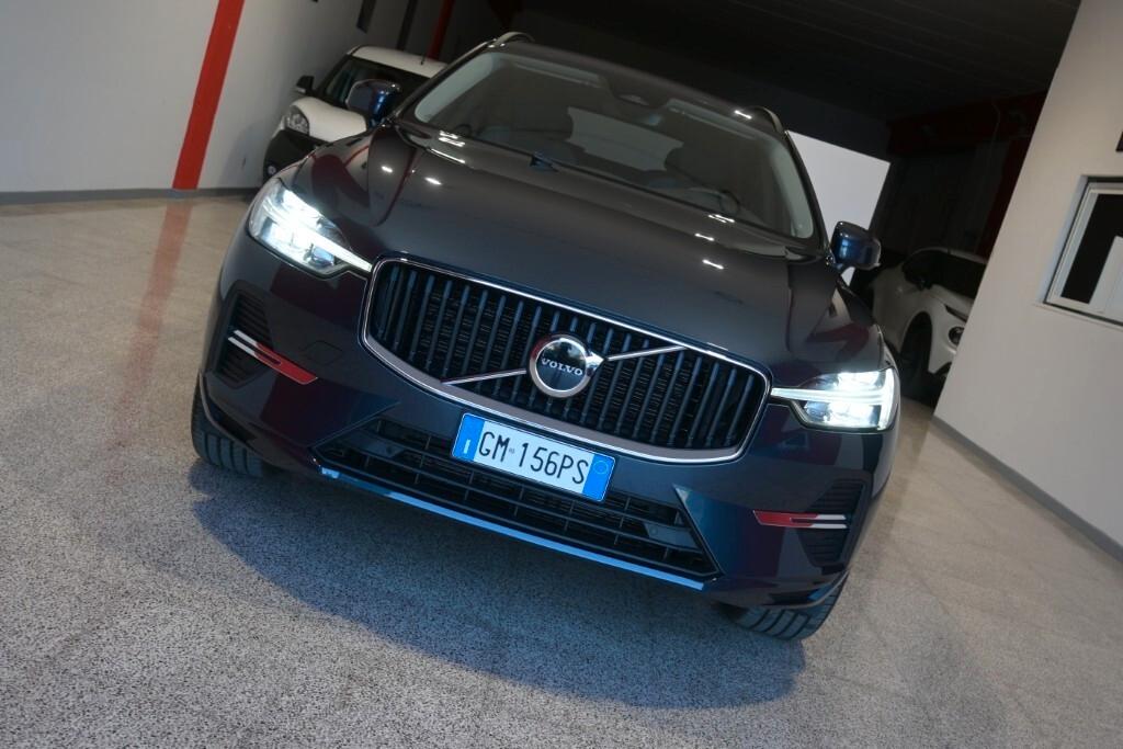 VOLVO XC60 2.0D 197CV B4 (D) AUTOMATIC AWD BUSINESS ( FARI LED - COCKPIT - CRUISE - MIRROR - PDC - TELECAMERA POST. - CERCHI 19 )