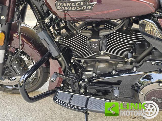 HARLEY-DAVIDSON CVO Street Glide 25th