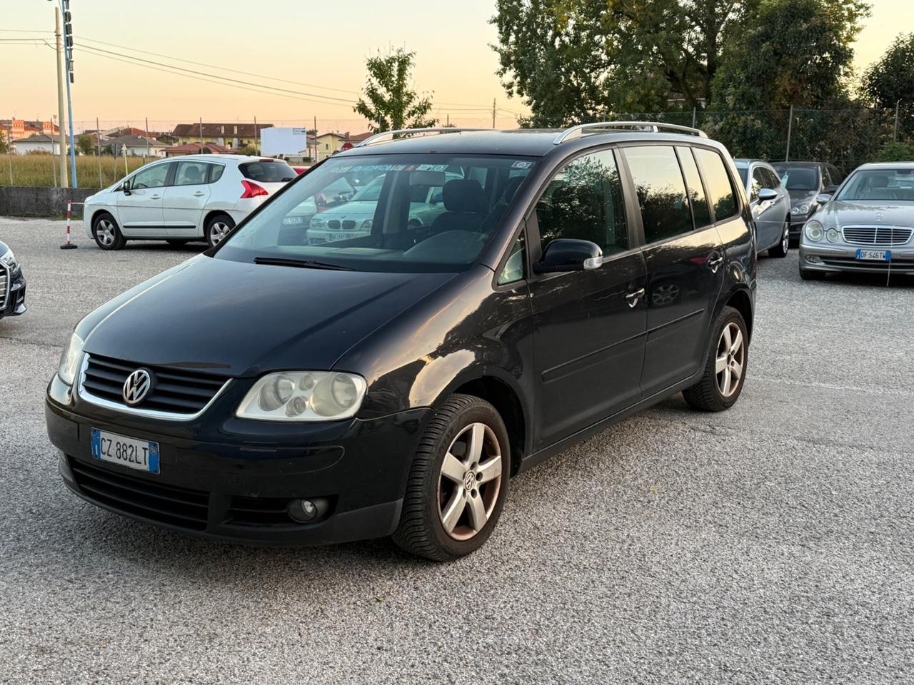 Volkswagen Touran 2.0 TDI DPF DSG Trendline