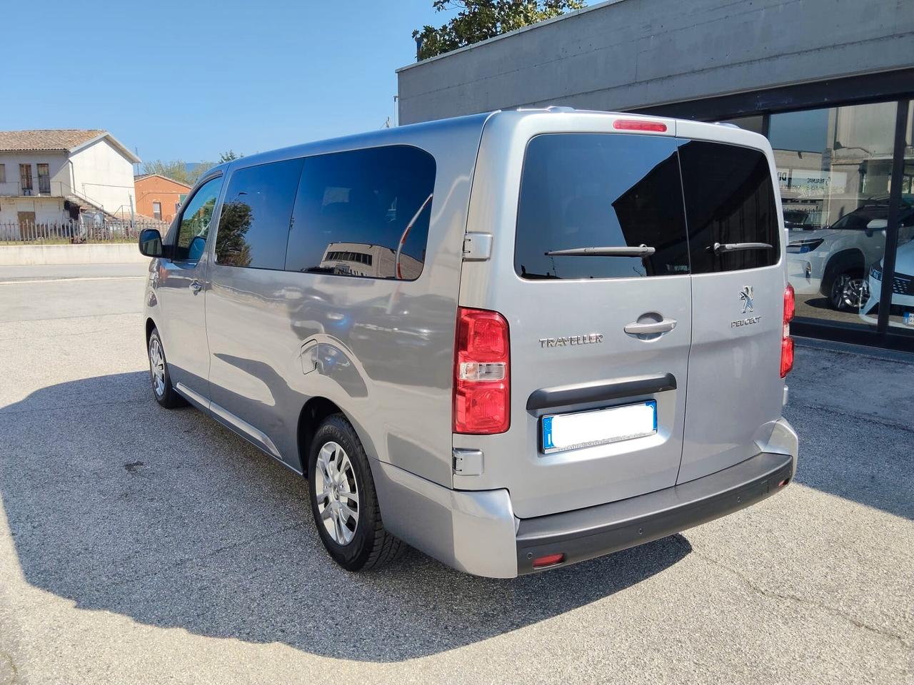 Peugeot Traveller Long Business 120 cv EAT8 9 Posti