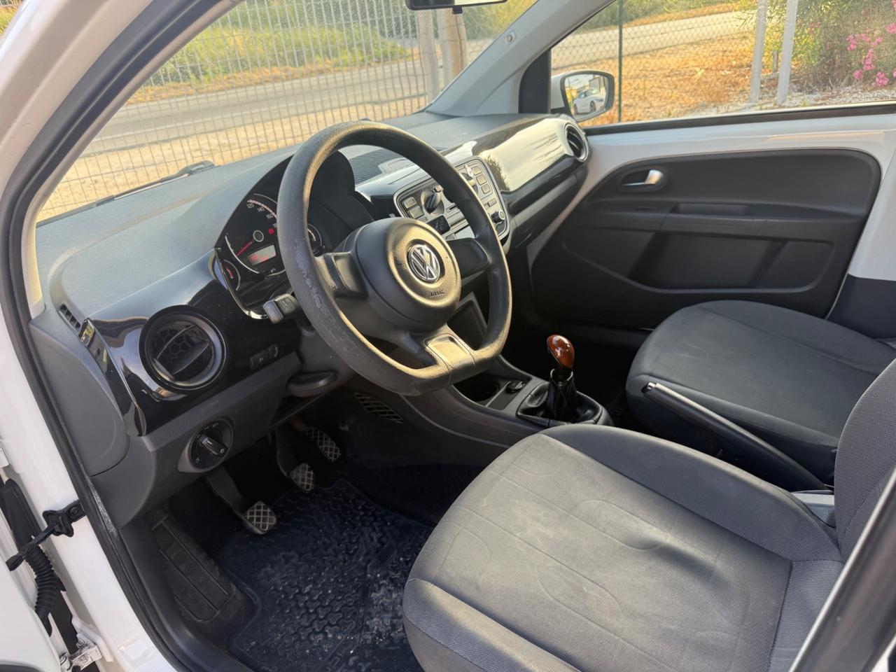 Volkswagen up! 1.0 5p Metano 4.499€ PERMUTE