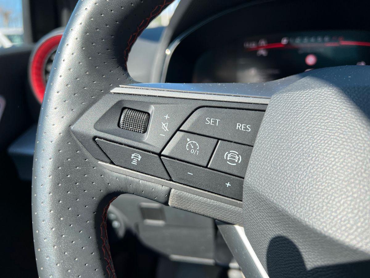 SEAT Arona 2022 - Arona 1.0 ecotsi FR 95cv