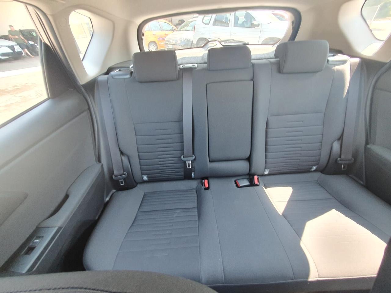 Toyota Auris TOYOTA 1.8 HYBRID LOUNGE CVT