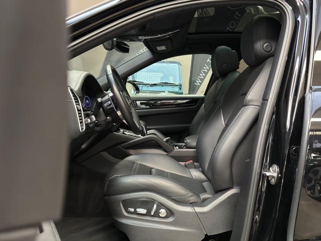 PORSCHE Cayenne Coupé 3.0 V6