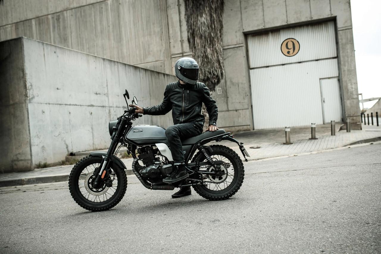 Brixton Felsberg 250 Scrambler A2 – NUOVA in promo – come Caballero