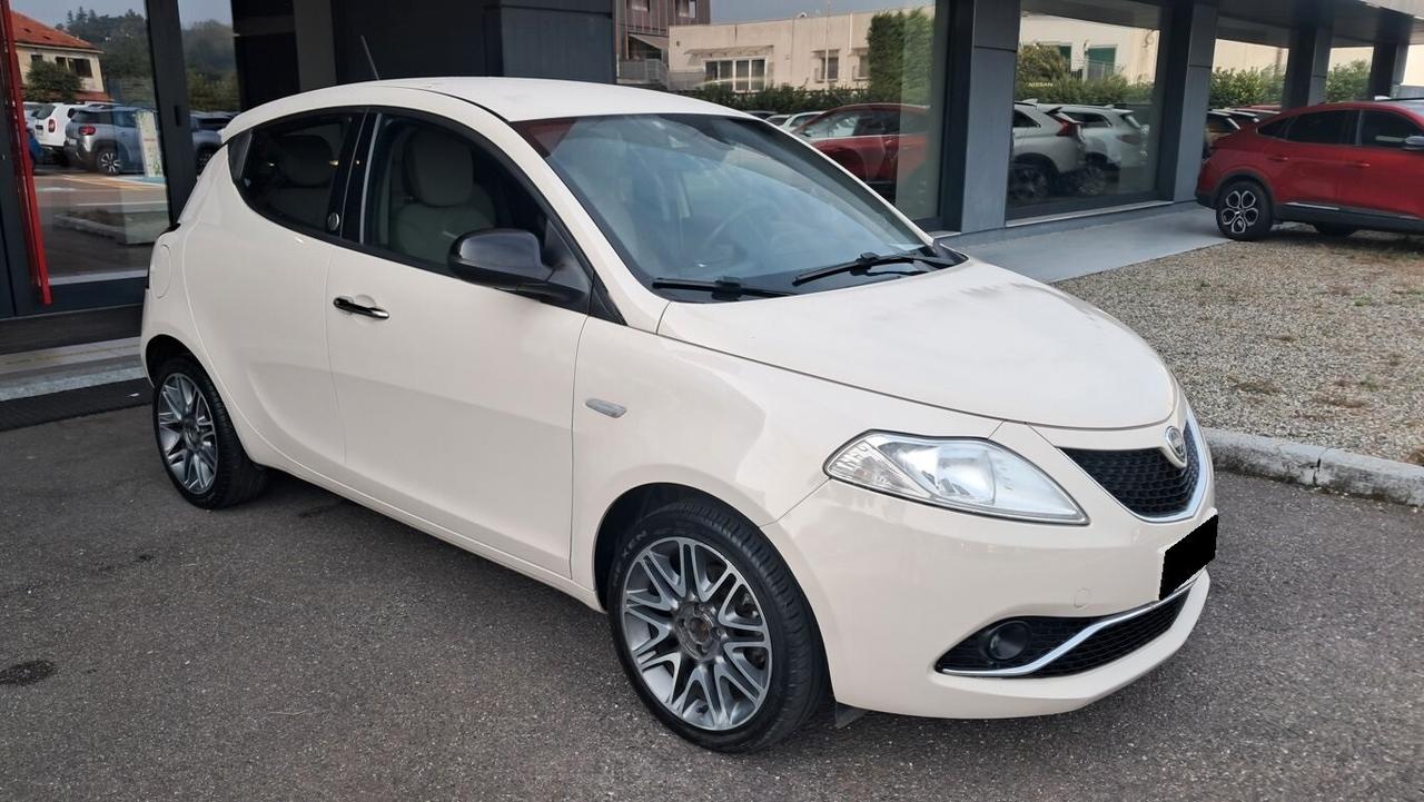 Lancia Ypsilon 1.2 69 CV 5 porte GPL Ecochic Platinum FC428