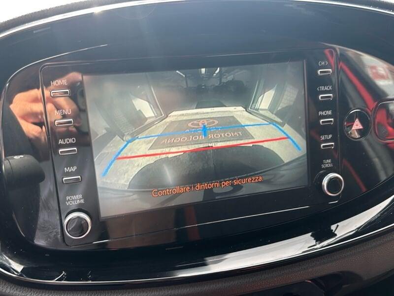Toyota Aygo X 1.0B (72 CV) Lounge S-CVT