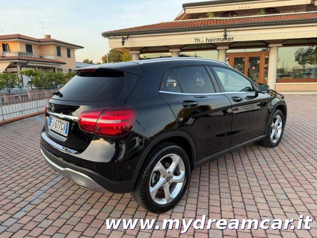 MERCEDES-BENZ GLA 200 d Automatic Sport