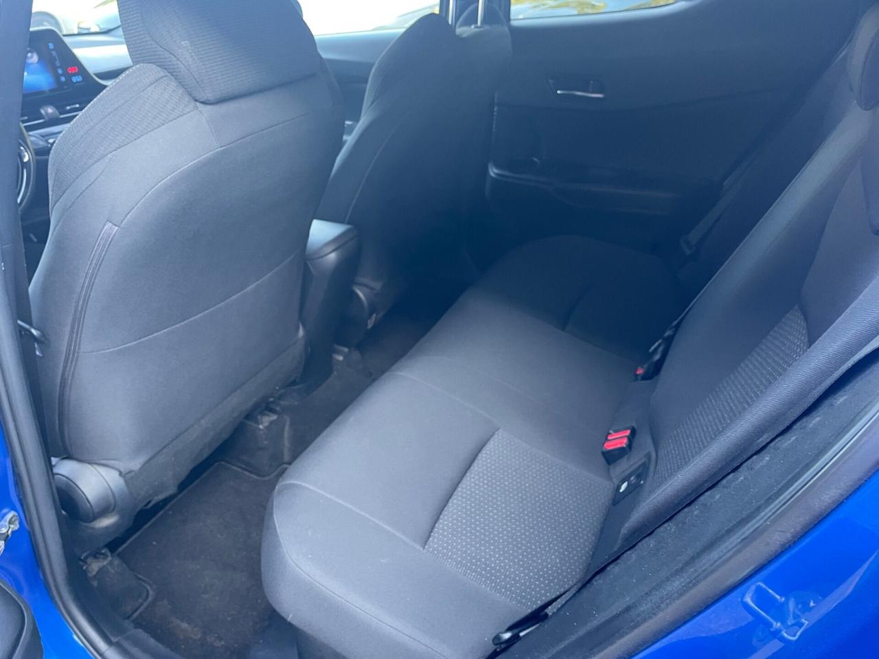 Toyota C-HR 1.8 Hybrid*Automatik*Naopatentati*Solo 50000km
