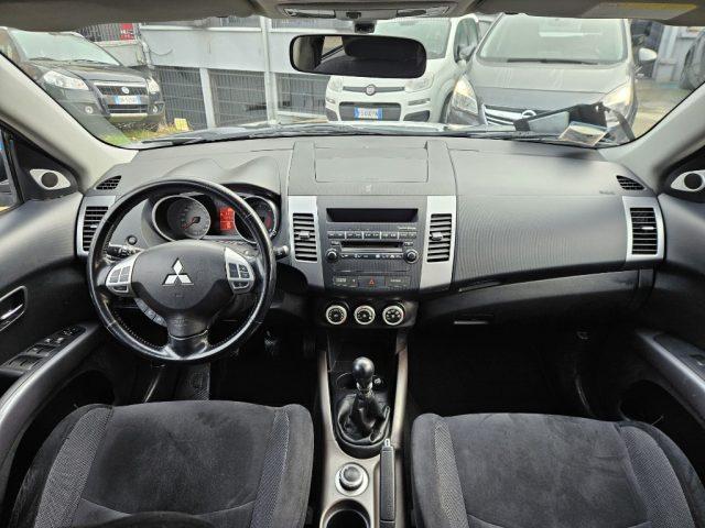 MITSUBISHI Outlander 2.0 DI-D Instyle 7 p.ti DPF