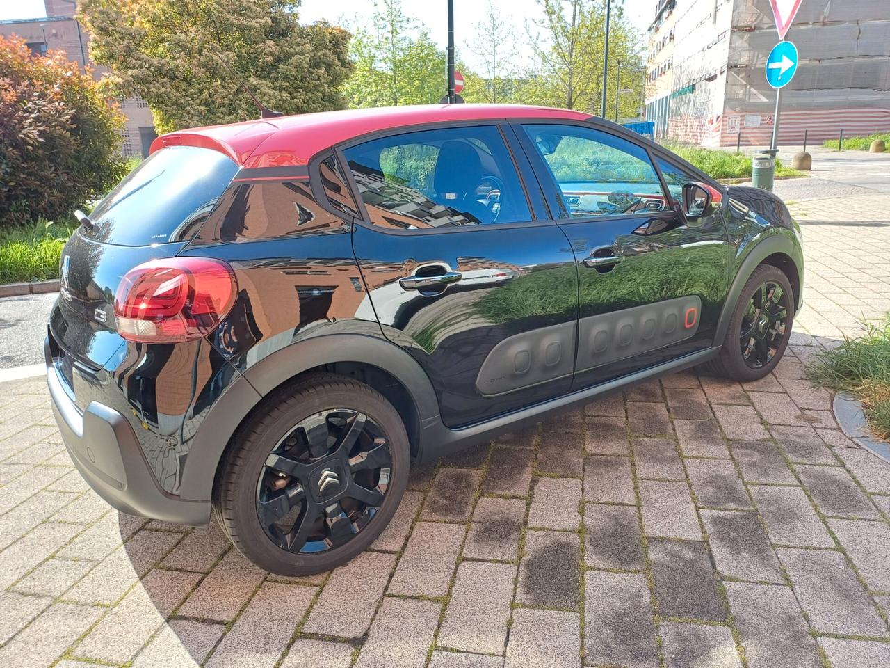 Citroen C3 PureTech 110 S&amp;amp;amp;S Shine